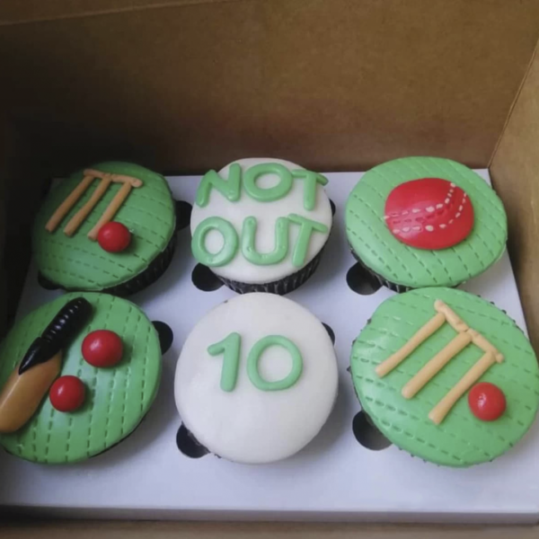 Cricket Theme Cupcakes